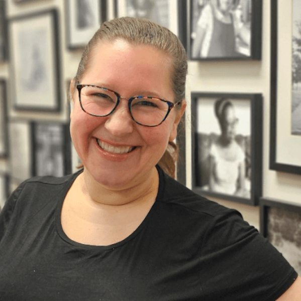 Headshot of Erin Linsenmeyer